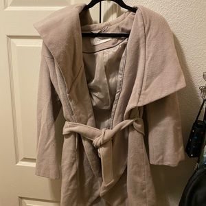 Beautiful NWT Tahari coat